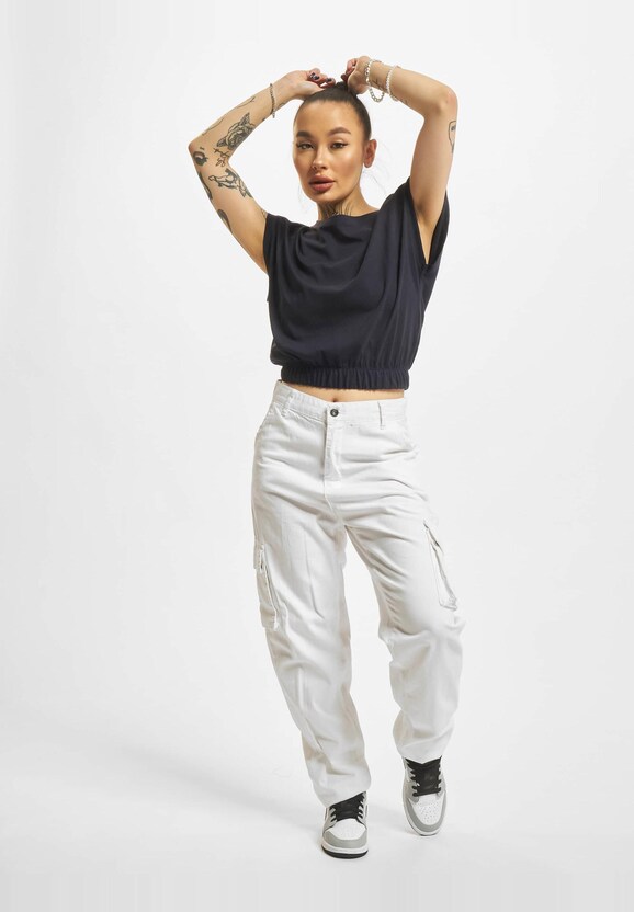 Plain Cropped-3
