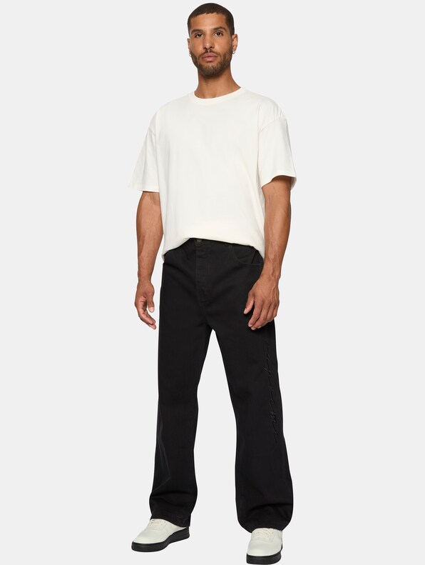 Supreme -2