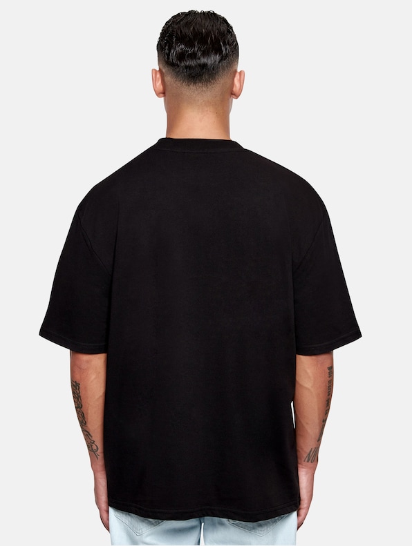 Dropsize Heavy Oversize Curved HD Logo T-Shirts-1