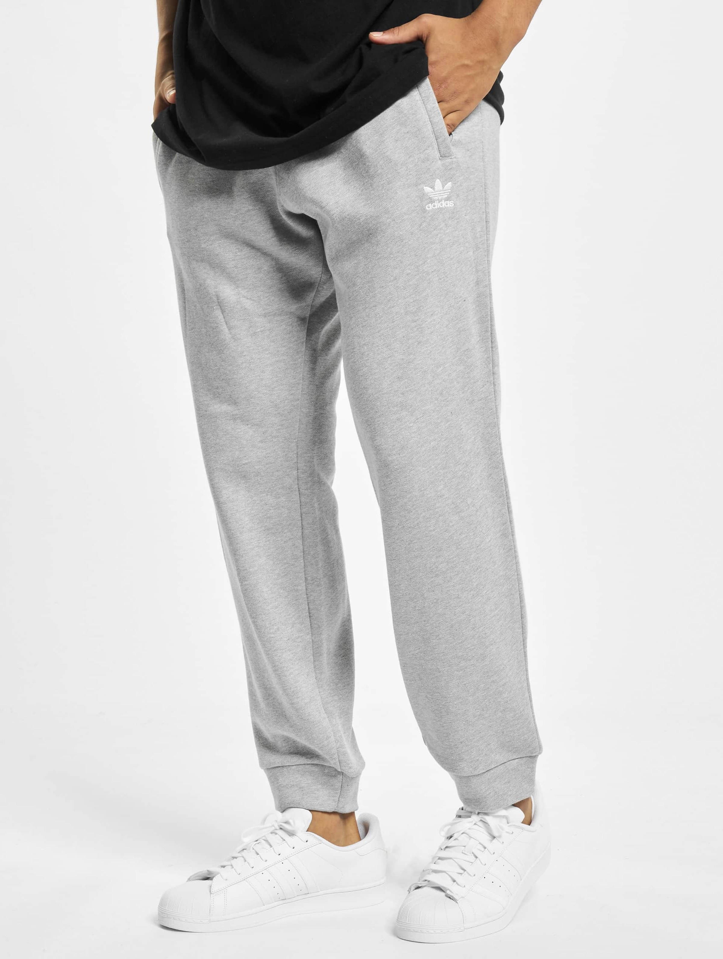 Adidas originals hot sale trefoil joggers