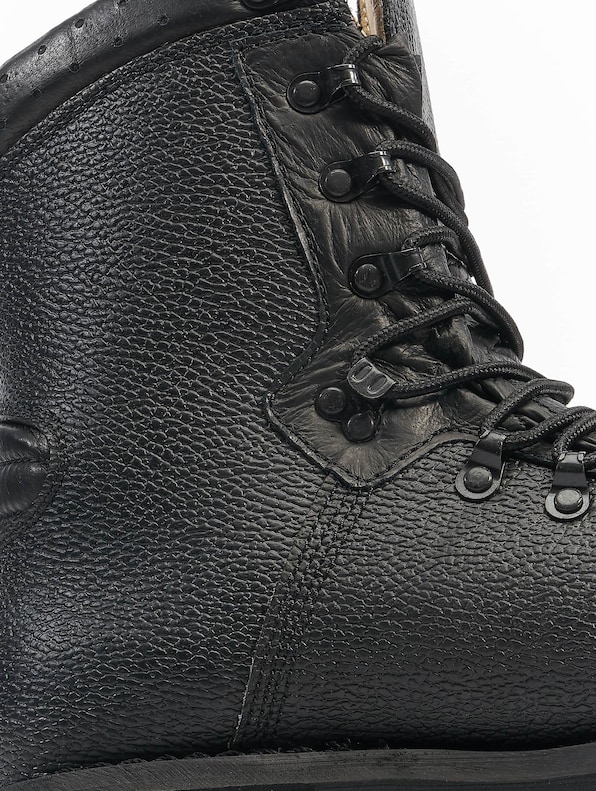 BW Kampfstiefel Modell 2000-8