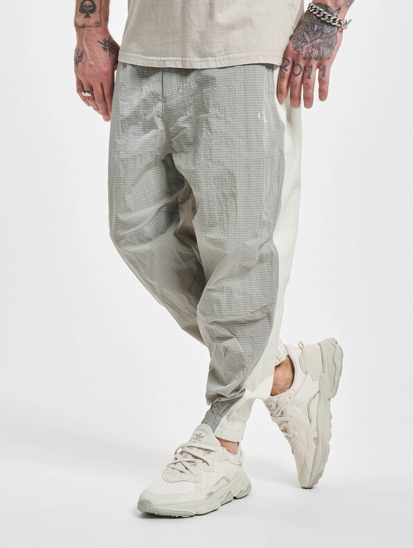 Calvin Klein Mix Media Ripstop Sweat Pants Eggshell-0