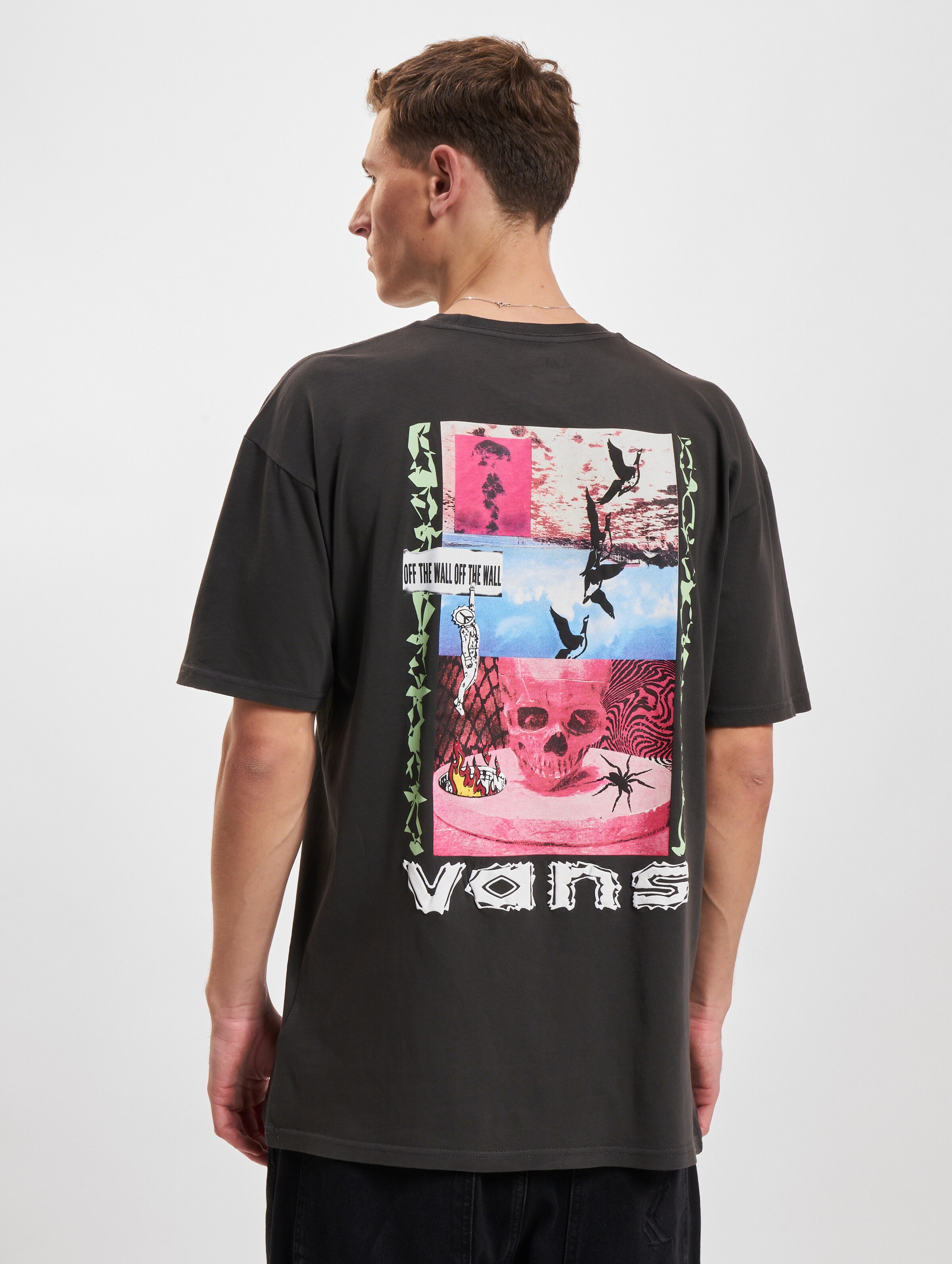 Vans pineapple hotsell pocket tee