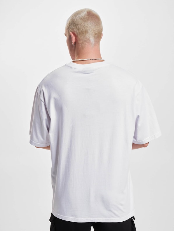 2Y Less Scrolling Oversize Tee-1
