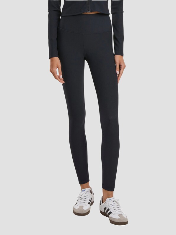 Ribbed Performance-0