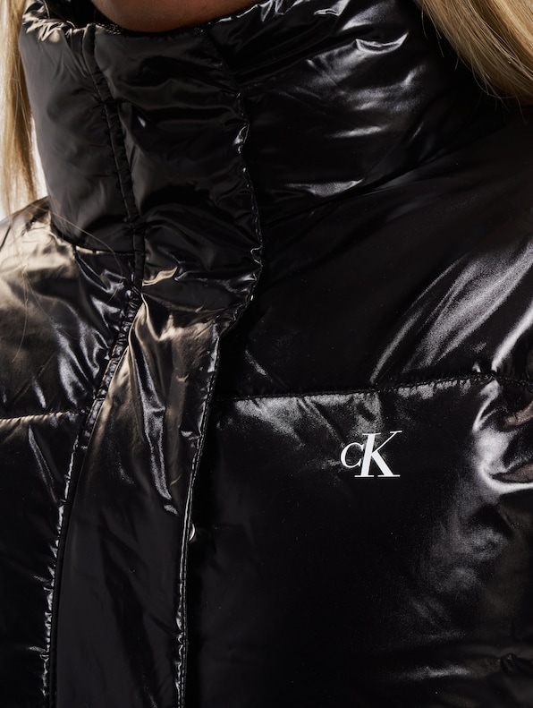 Calvin Klein Cropped Shiny Puffer Jackets-3
