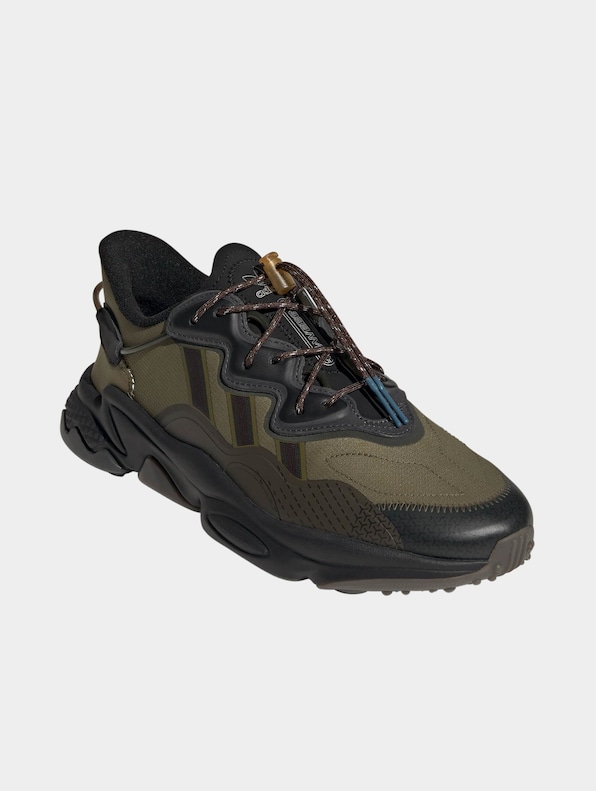 Ozweego -2