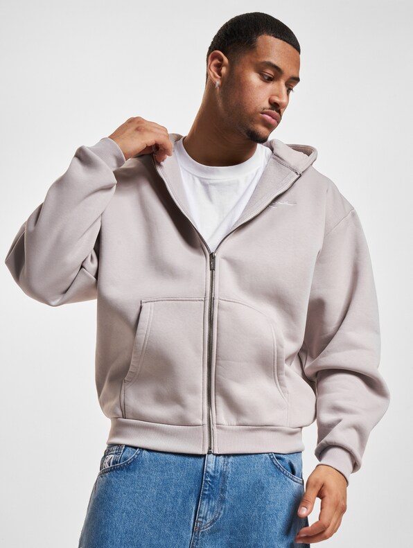 Chest Signature Essential-2