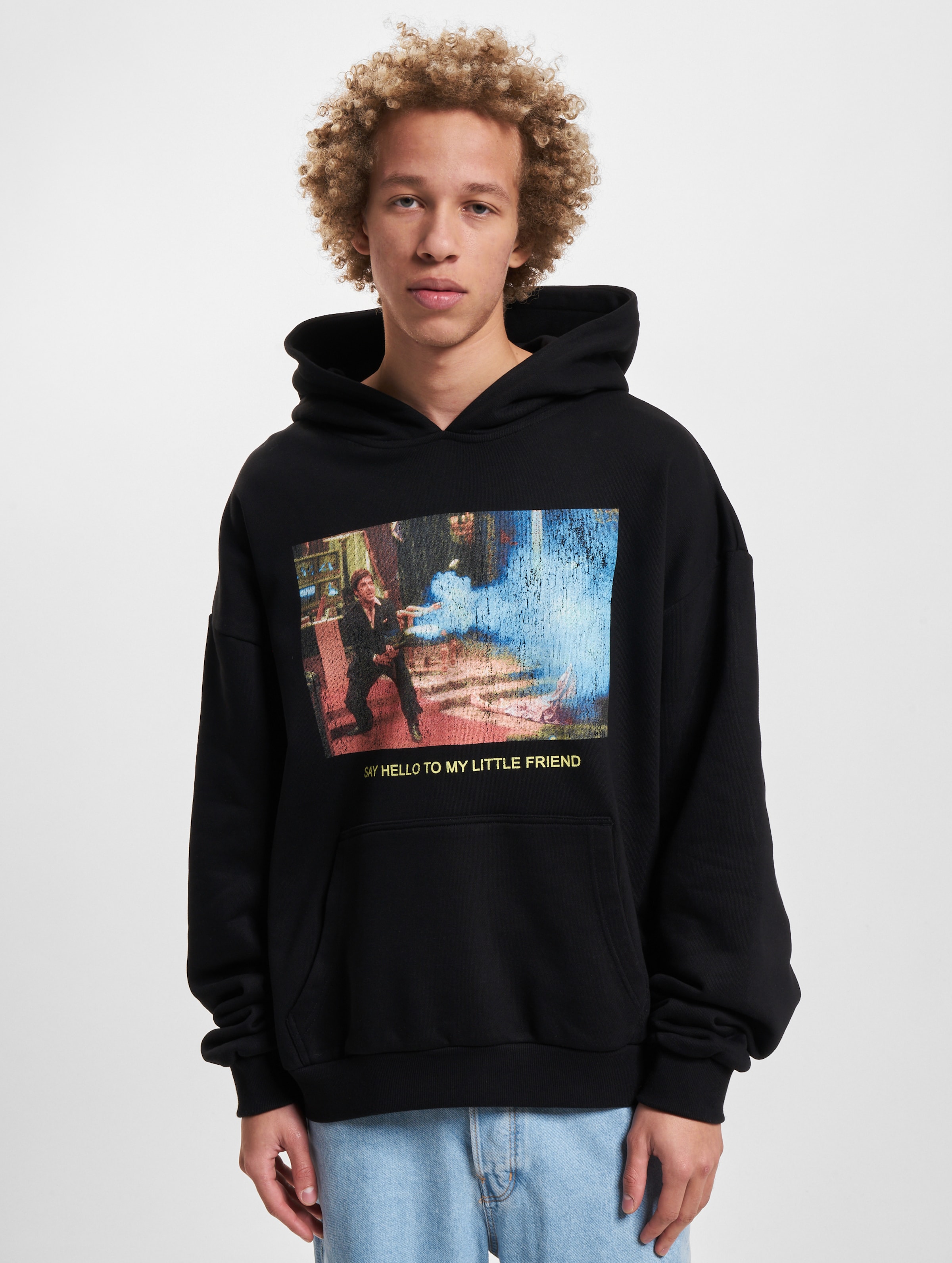 Friends discount hoodie bershka