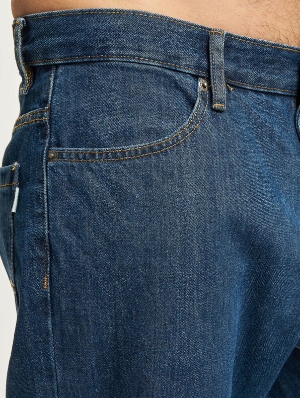 Urban Classics Organic Straight Leg Straight Fit Jeans-4