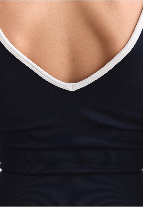 Shape Seamless Deep Cut Singlet-2