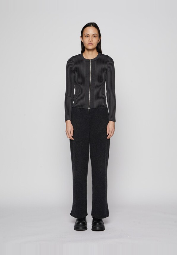 Sandra Short Zipper-4