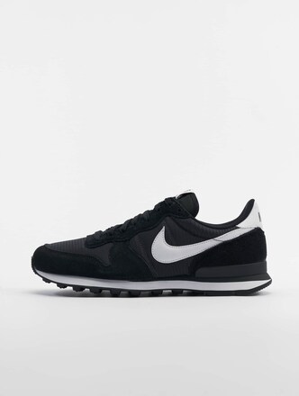 Internationalist 