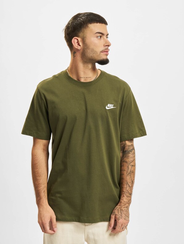 Nike Sportswear Club T-Shirts-2