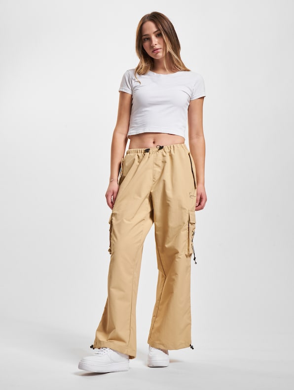 Small Signature Wide Parachute-7