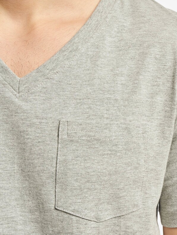 V-Neck-3