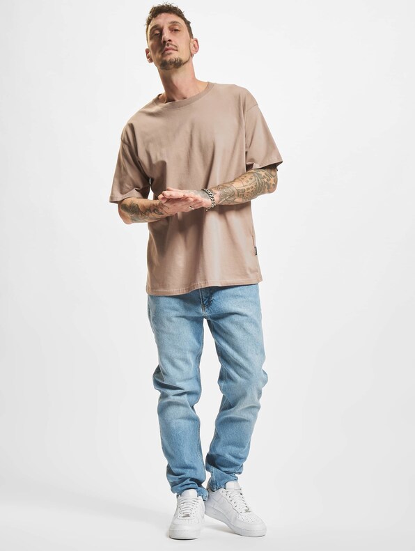Daniel -5