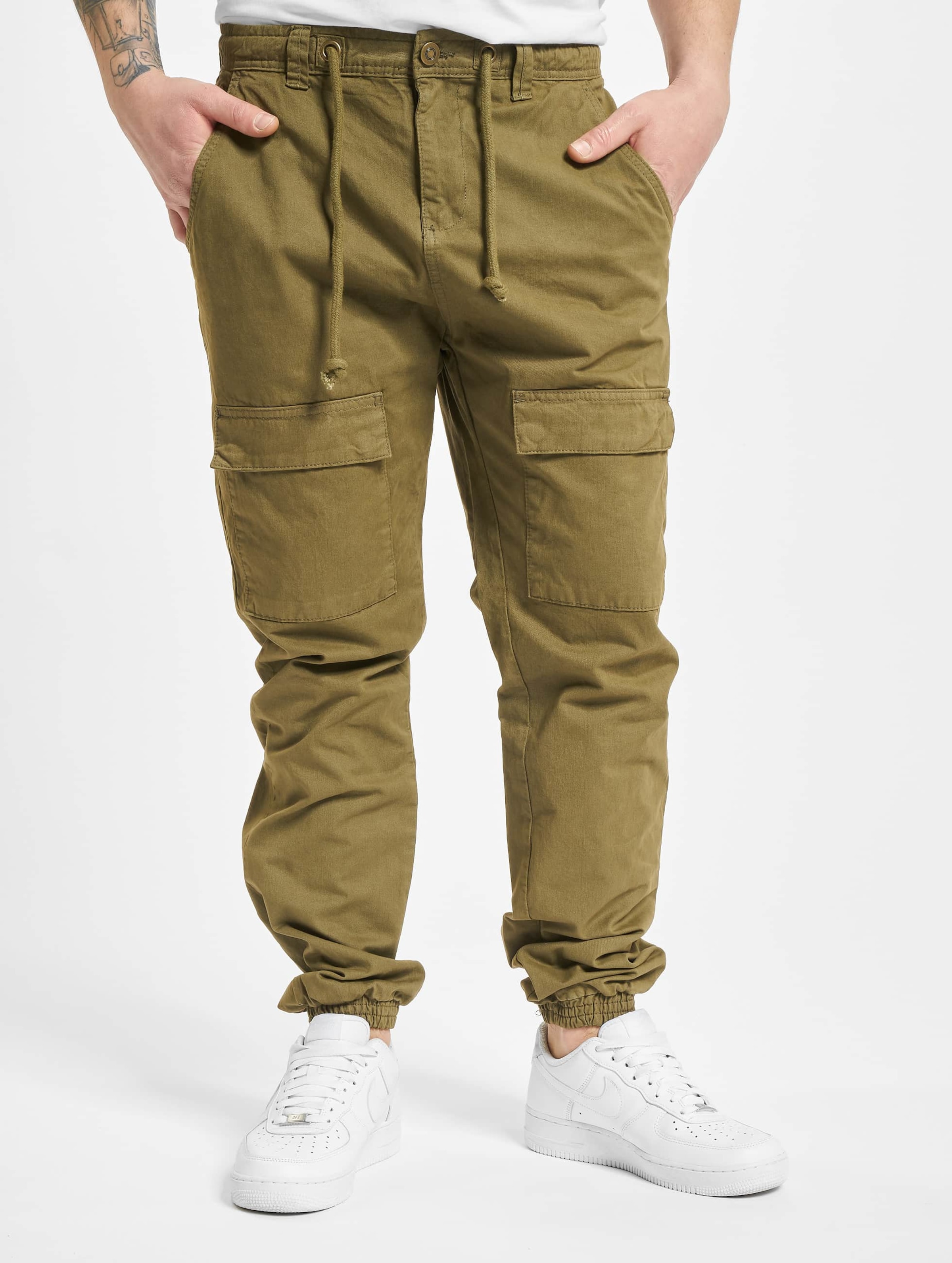 Front pocket cargo discount joggers