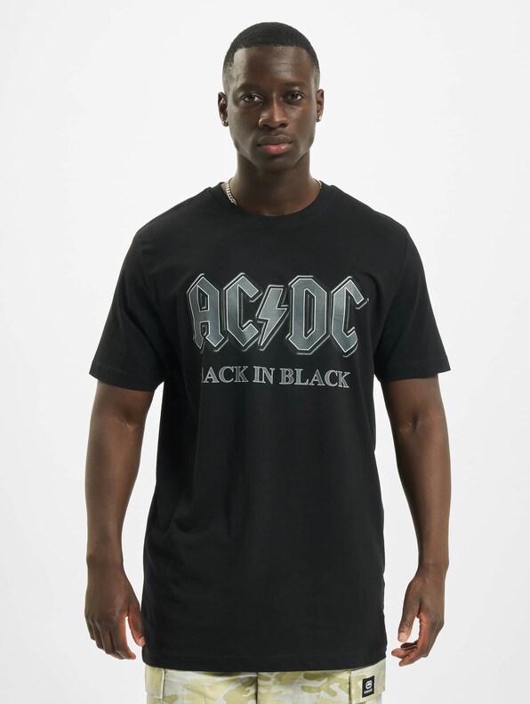 Acdc Back In Black-2