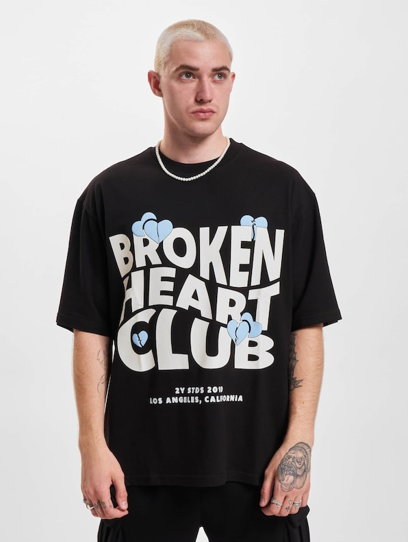 2Y Studios Broken Heart Club Oversize T-Shirt-2