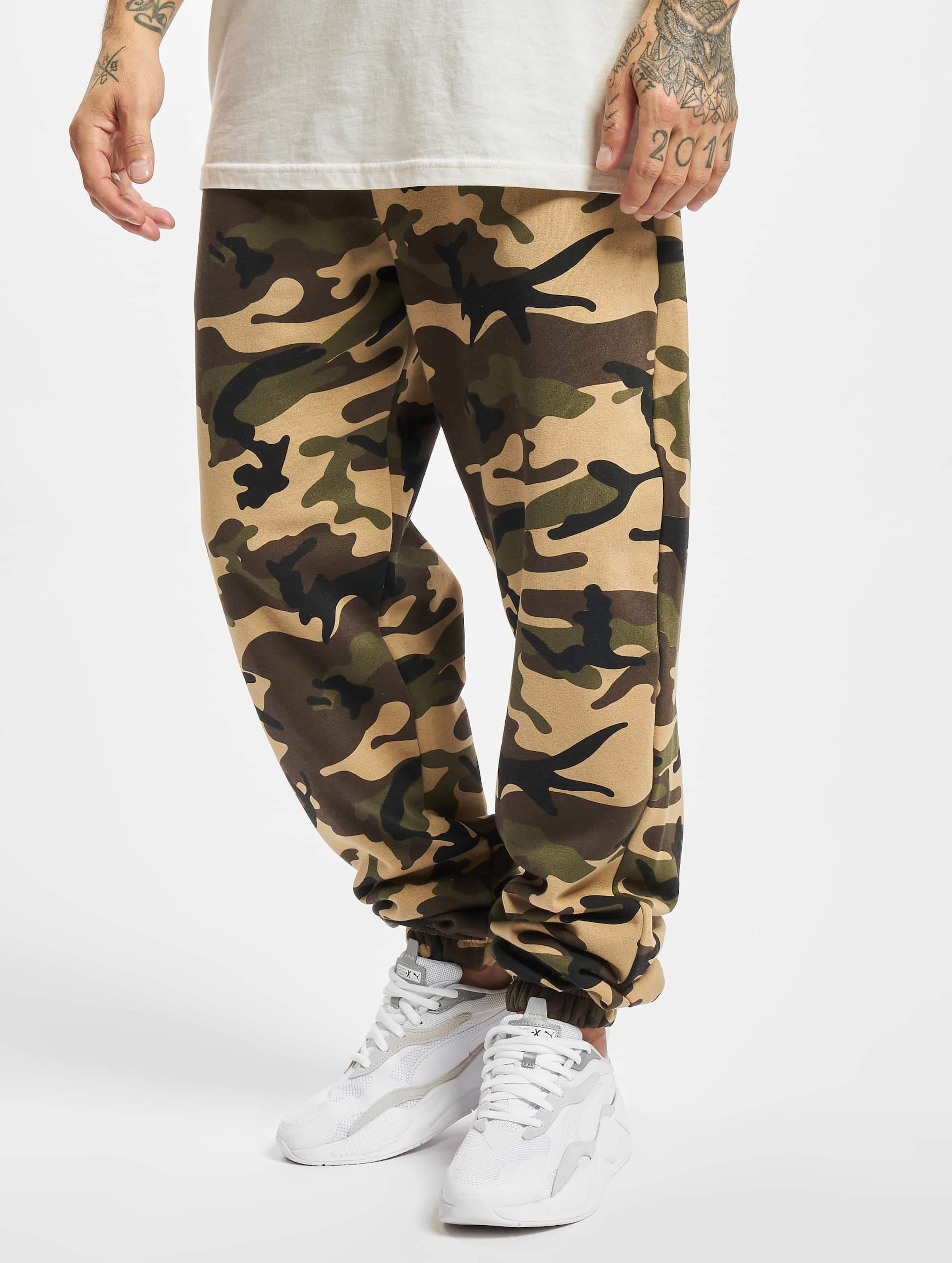 Urban Classics Basic Camo Sweatpants 2.0 Männer,Unisex op kleur camouflage, Maat XL