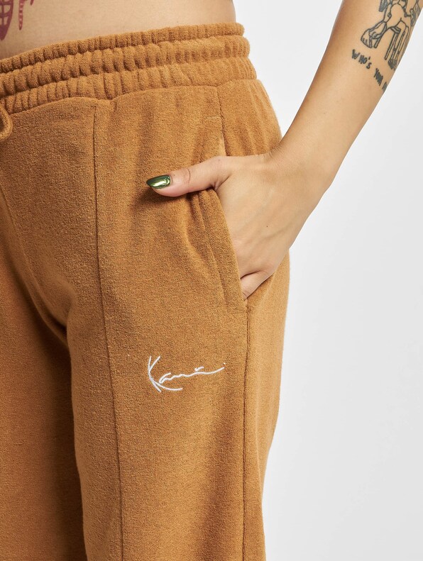 Small Signature Straight-4