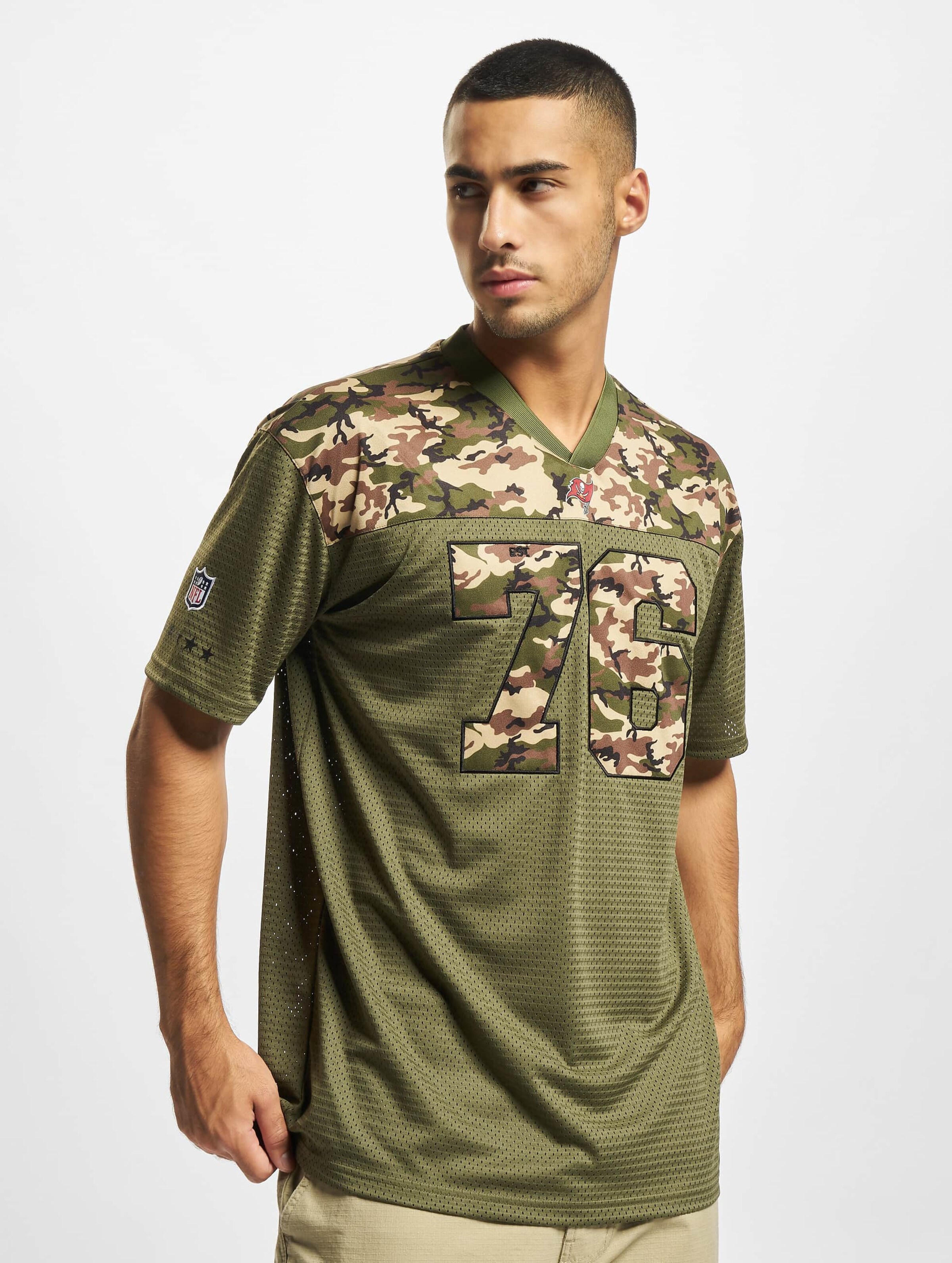 Buccaneers on sale camo jersey