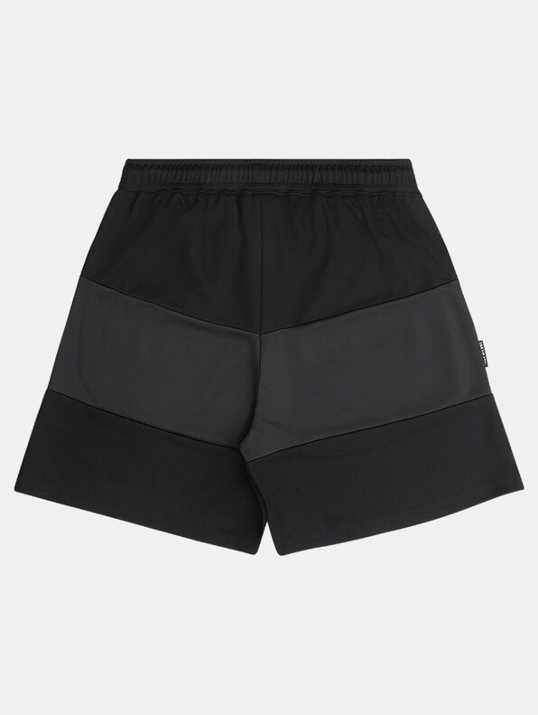 Center Court Shorts Black-1