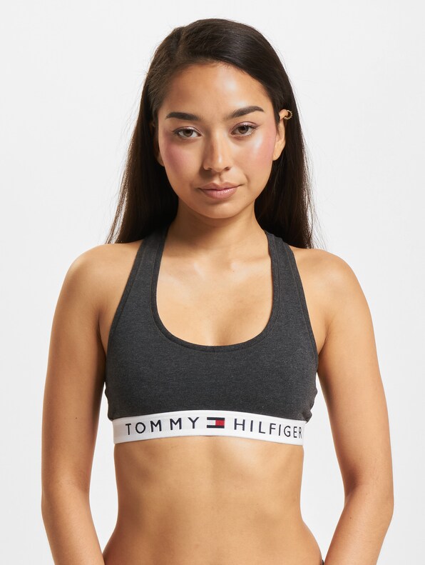 Hilfiger -2