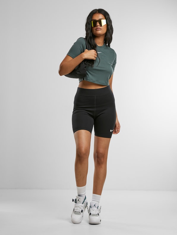 Nike Sportswear Classics Shorts-5