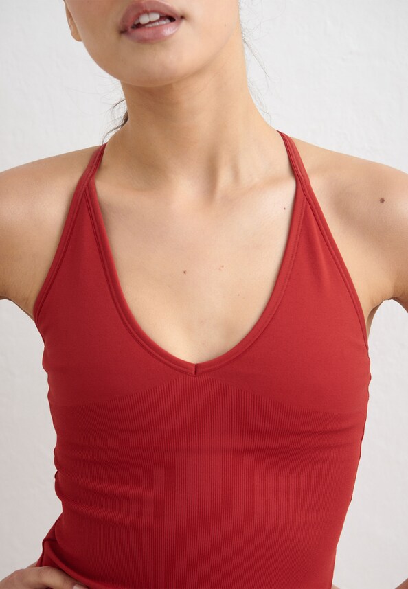 Shape Seamless Deep Cut -3