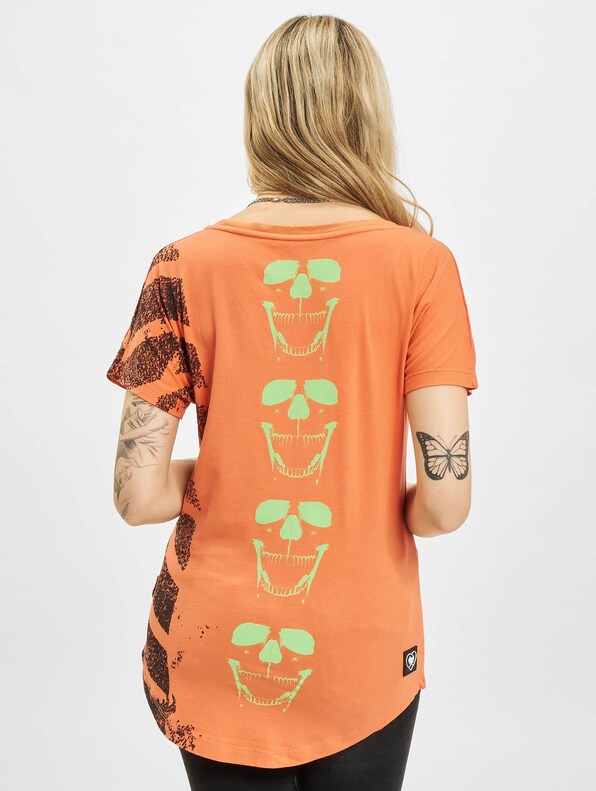 Lighting Skull Dye V Neck-1