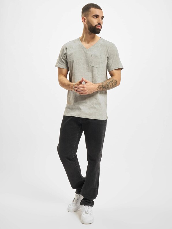 V-Neck-4