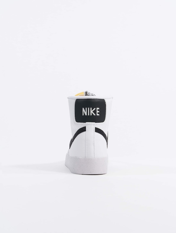 Nike Blazer Mid \'77 Next Nature Sneakers-5