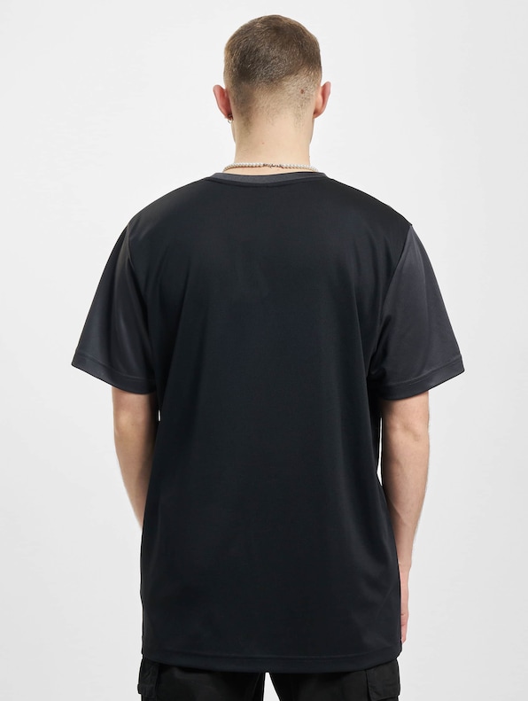 Nike NSW Repeat T-Shirt Black/Smoke-1