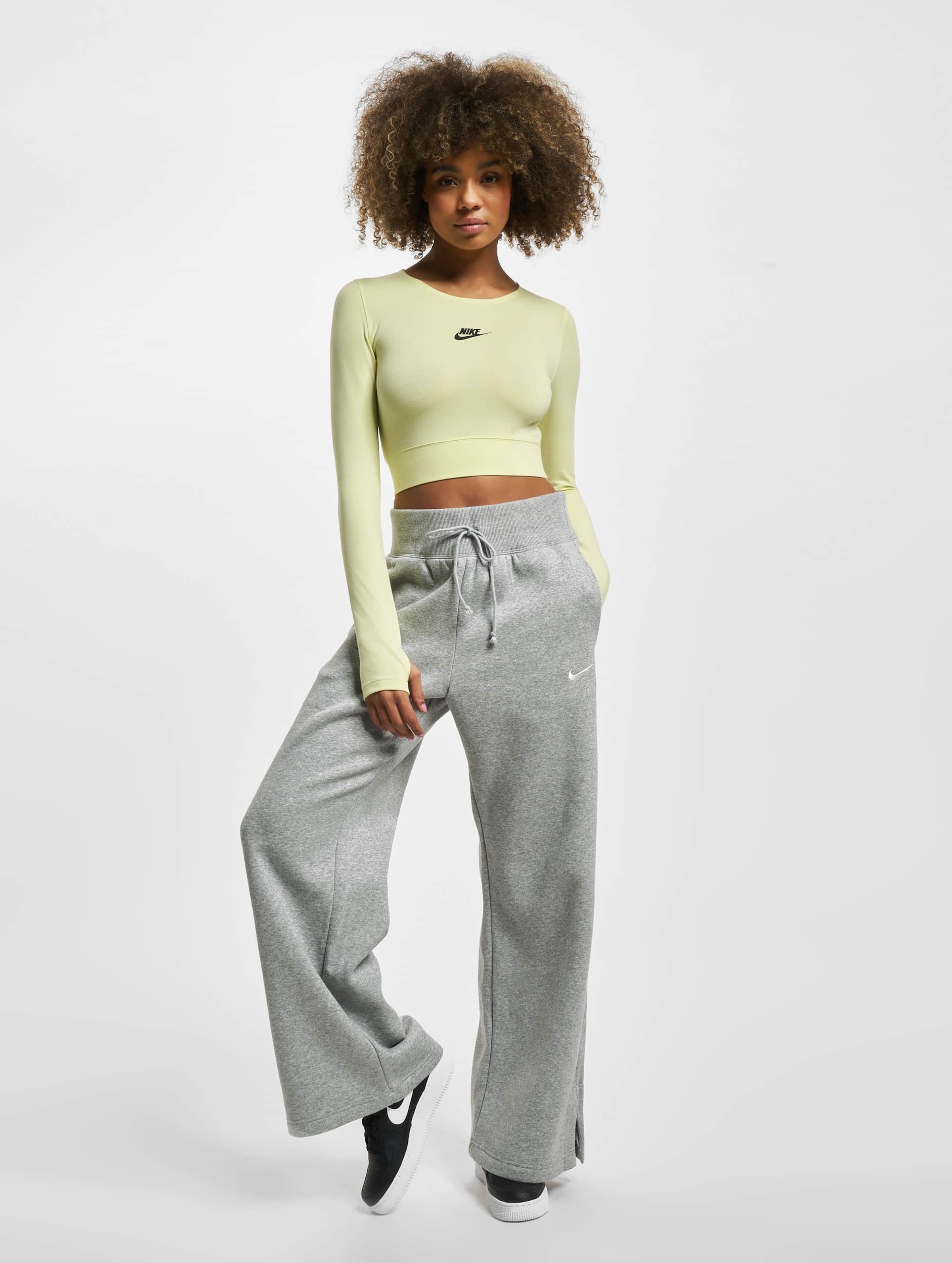 Nike sweat crop online top