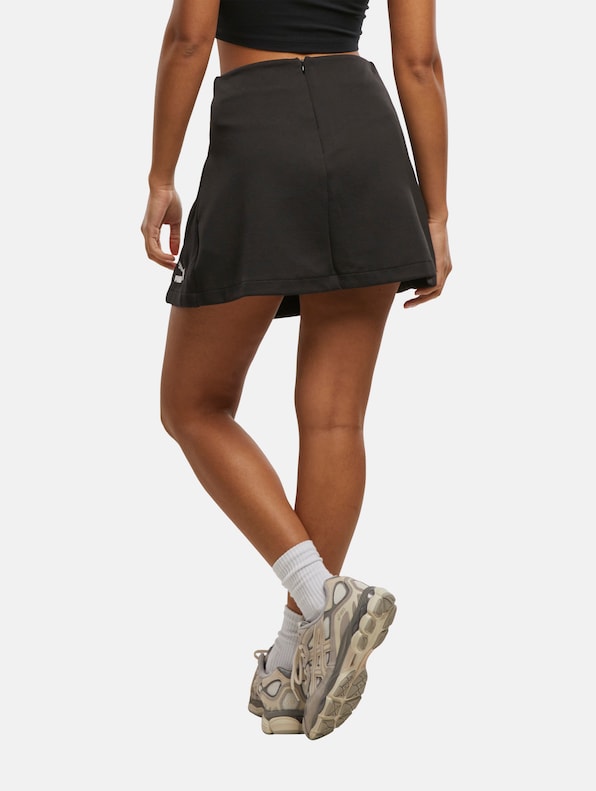 T7 Skort-1