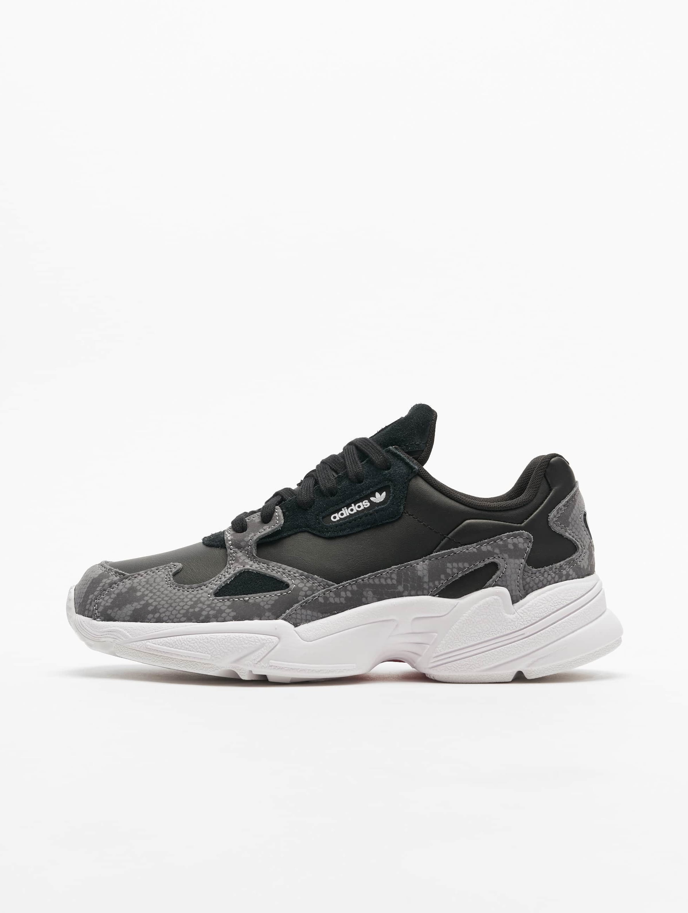 Adidas shop falcon online