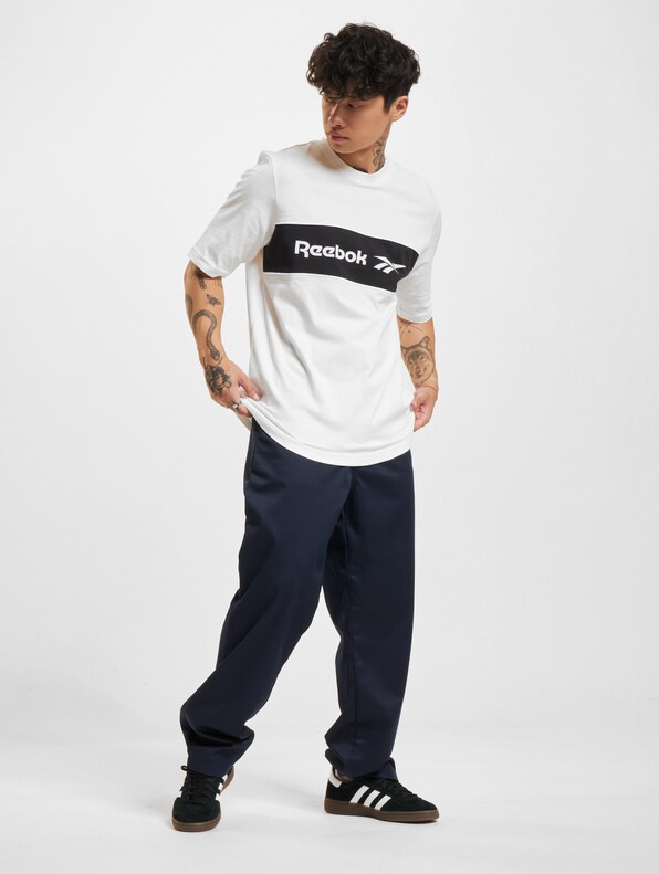 Reebok CL F Linear T-Shirt-4