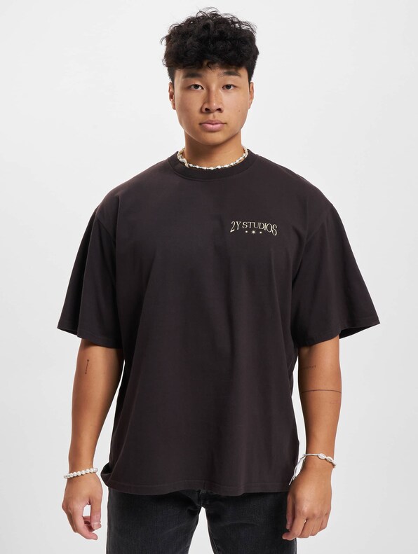 2Y Insignia Oversize Tee-1