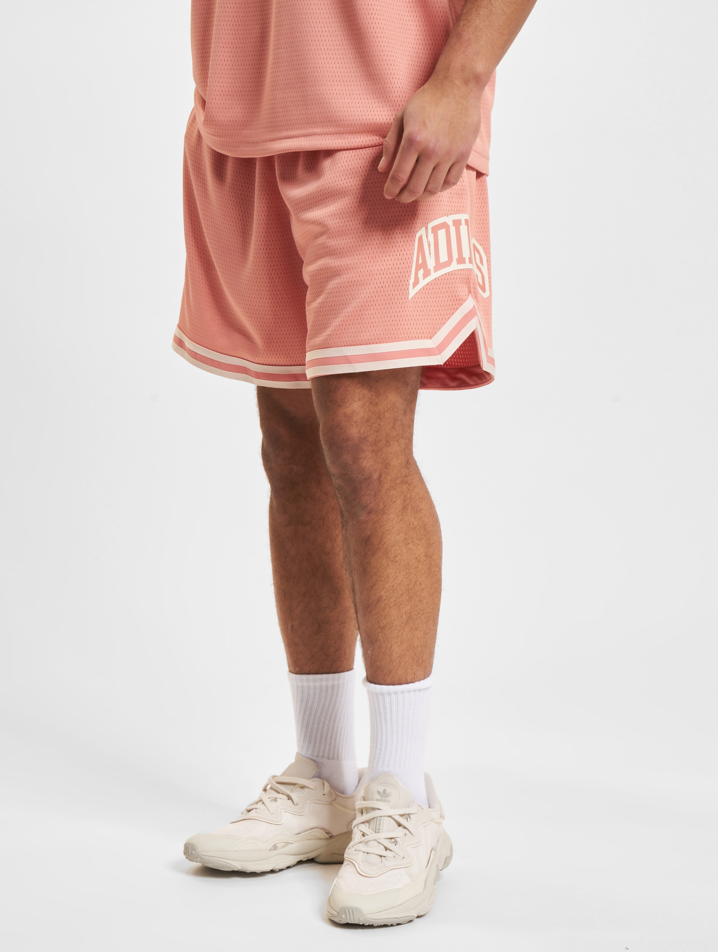 adidas Originals VRCT Shorts Mannen op kleur oranje, Maat XL