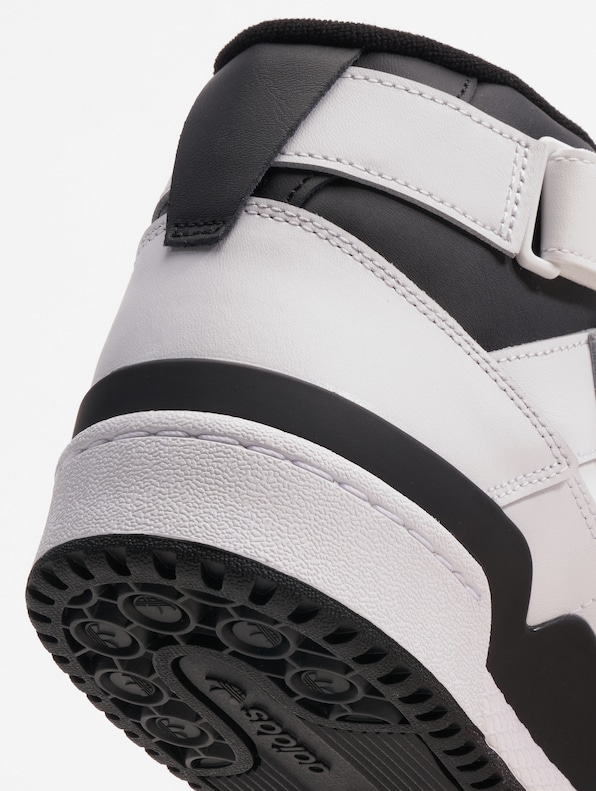 Forum Mid-9