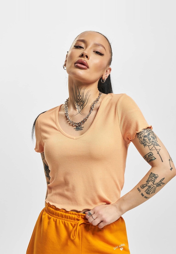 Kika V Neck Crop-1