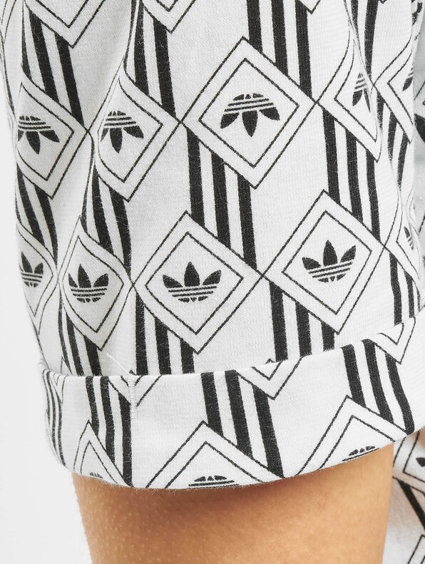 Adidas Cropped T-Shirt-4