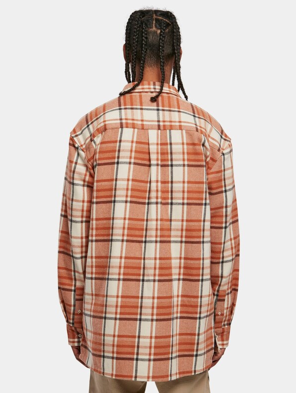 Long Oversized Checked Leaves-1