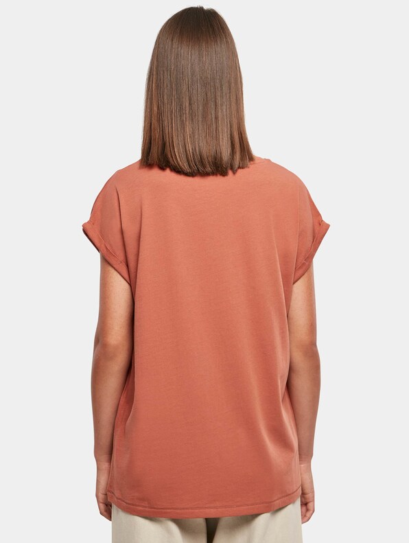 Extended Shoulder -1