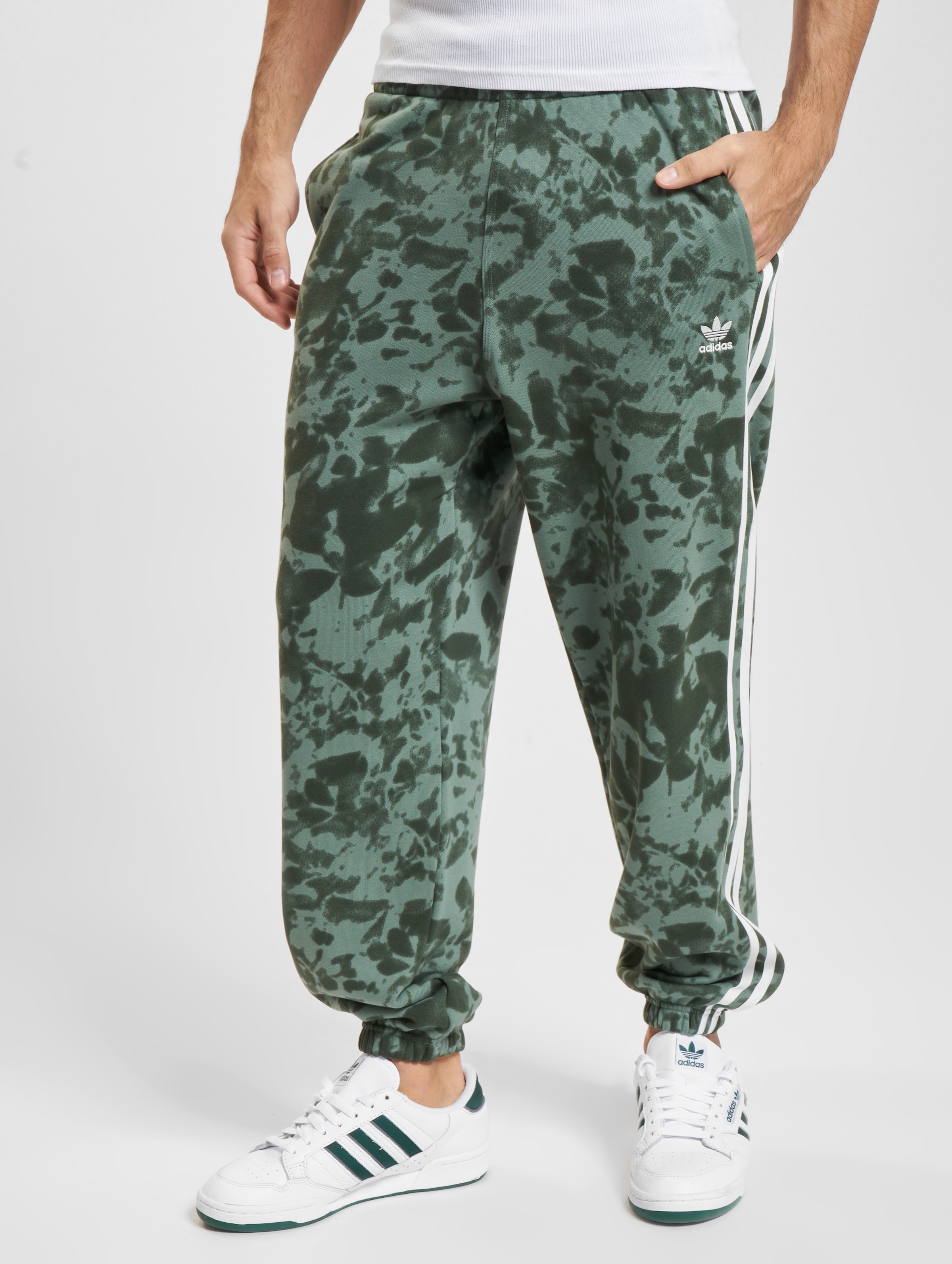 adidas Originals AOP Jogginghosen Mannen op kleur groen, Maat L
