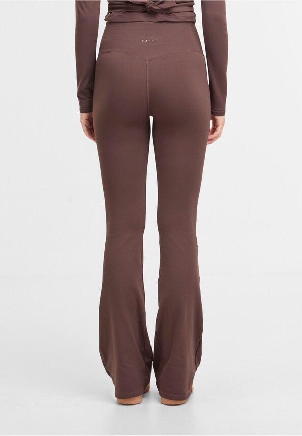 Shape Seamless Flare Tights-1