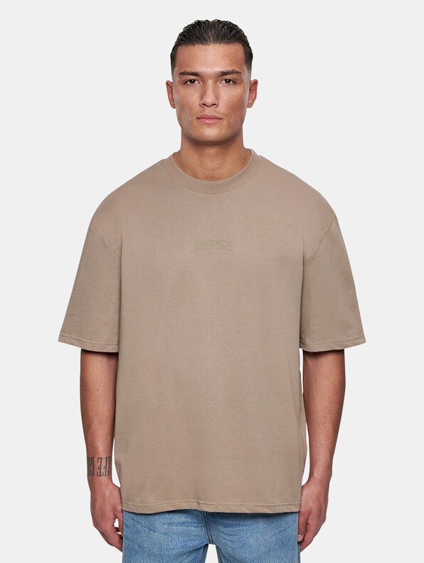 Heavy Oversize Curved HD Logo -0