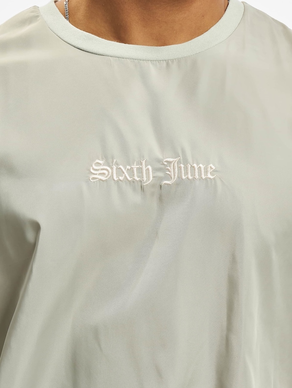 Oversized Gothic-3